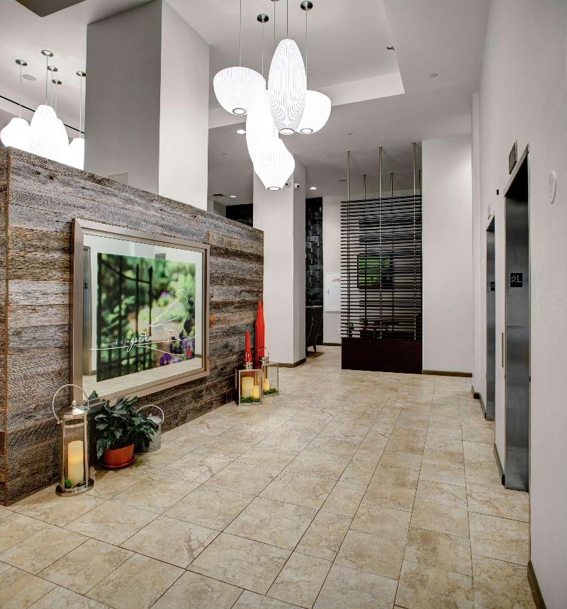 Hilton Garden Inn Chelsea - Lobi