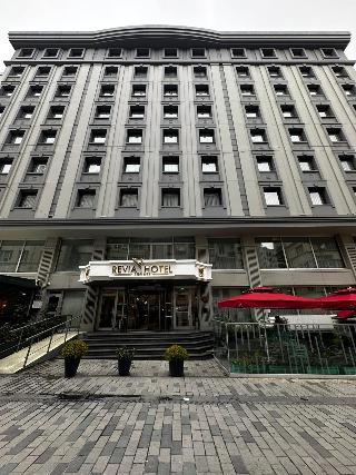 Revia Square Hotel
