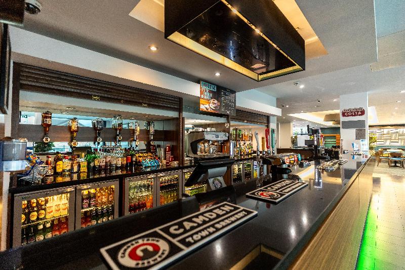 Holiday Inn Express London Heathrow T5 - Bar