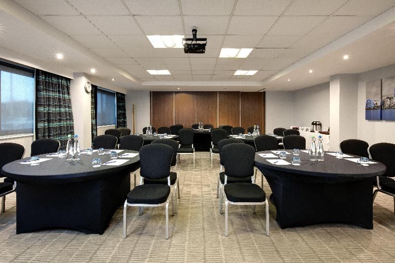 Holiday Inn Express London Heathrow T5 - Toplantı
