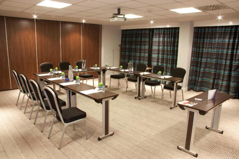 Holiday Inn Express London Heathrow T5 - Toplantı