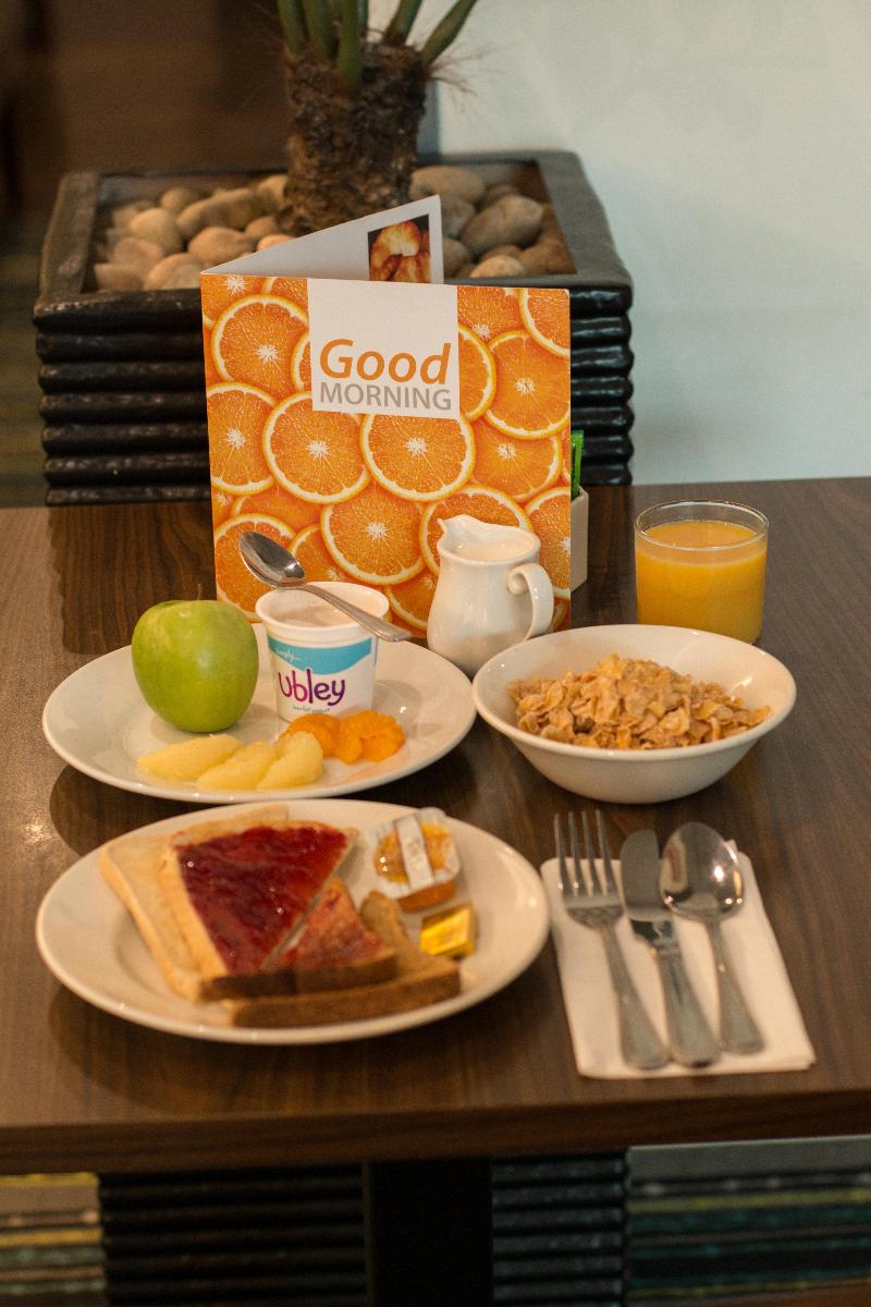 Holiday Inn Express London Heathrow T5 - Restoran
