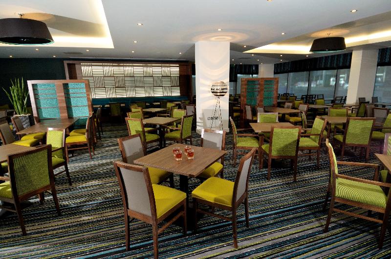 Holiday Inn Express London Heathrow T5 - Restoran