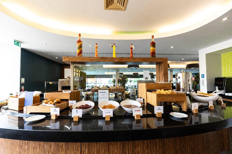 Holiday Inn Express London Heathrow T5 - Restoran