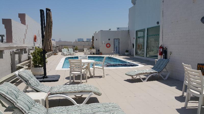 West Zone Pearl Hotel Apartments - Havuz
