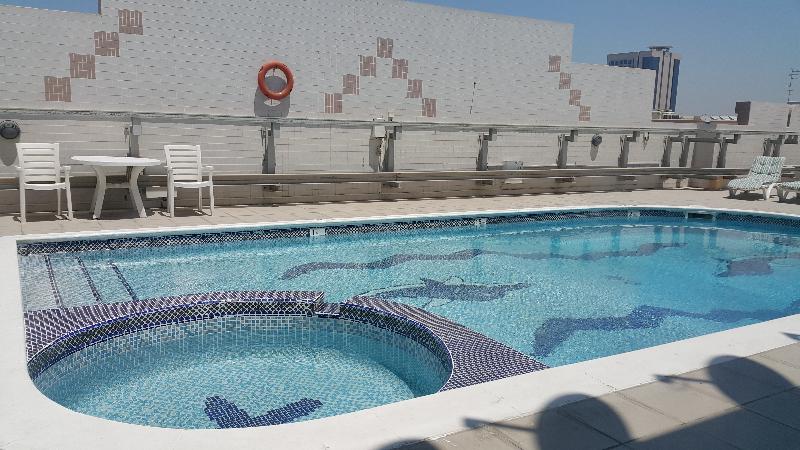 West Zone Pearl Hotel Apartments - Havuz