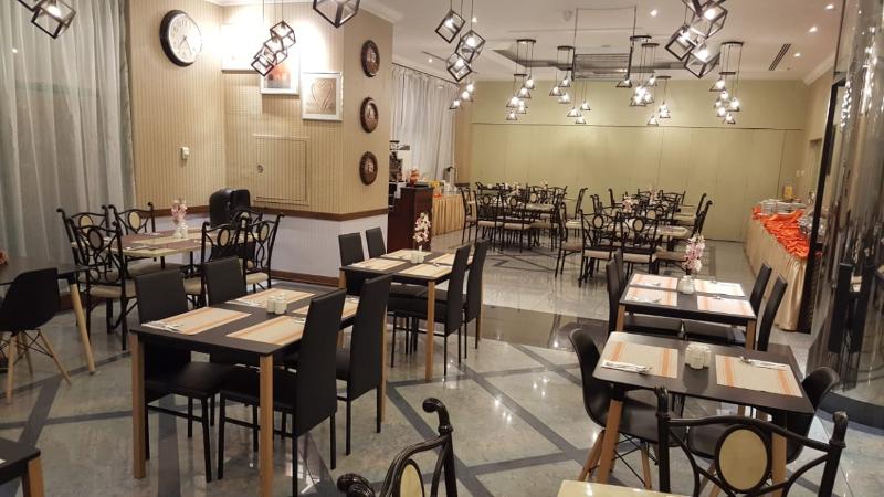 West Zone Pearl Hotel Apartments - Restoran