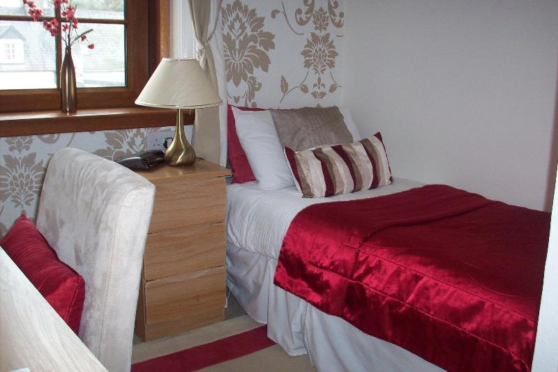 Lairg Highland Hotel - Oda