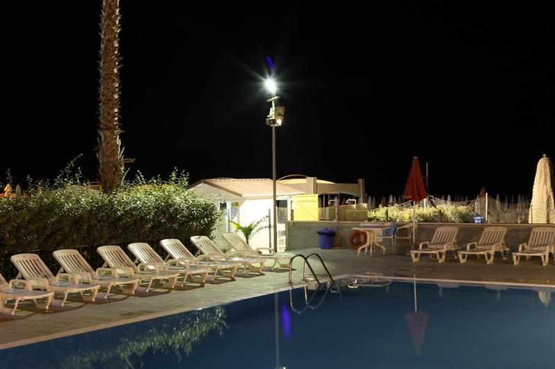 Sea Lion Hotel - Genel