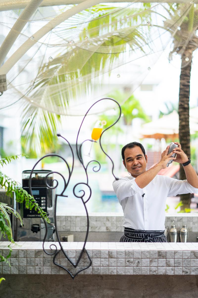 Loligo Resort +A Fresh Twist By Let’s Sea - Bar