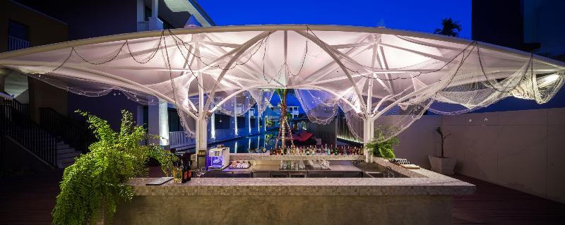 Loligo Resort +A Fresh Twist By Let’s Sea - Bar