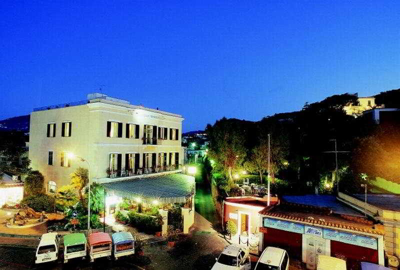 Villa Maria - Genel