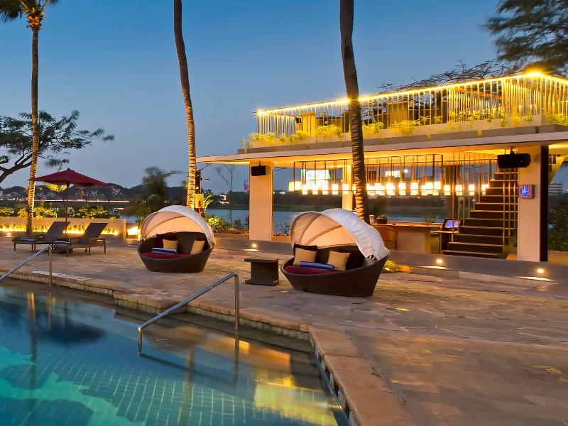 Sheraton Jakarta Soekarno Hatta Airport - Bar
