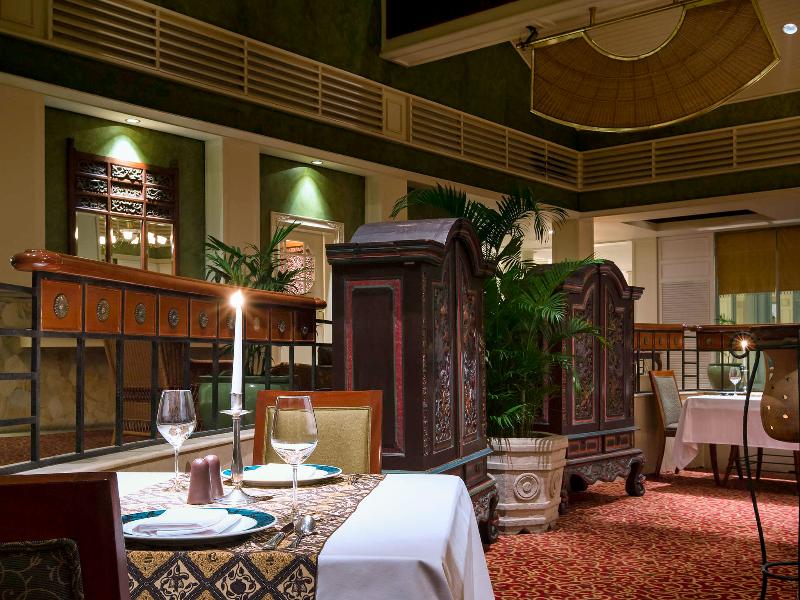 Sheraton Jakarta Soekarno Hatta Airport - Restoran