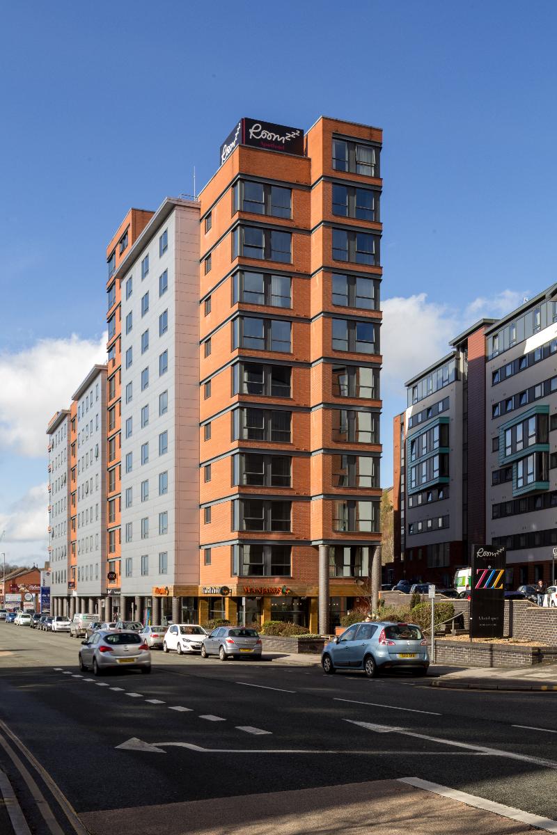 Roomzzz Leeds City West - Genel