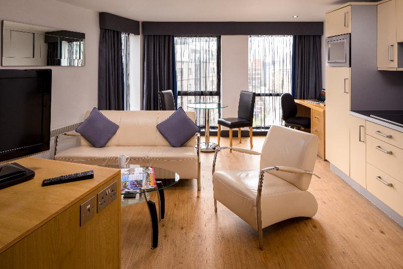 Roomzzz Leeds City West - Oda