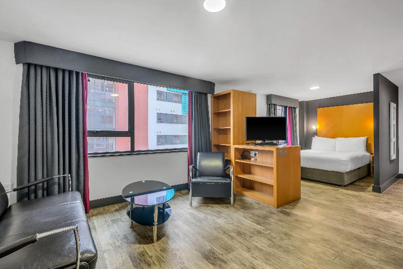 Roomzzz Leeds City West - Oda