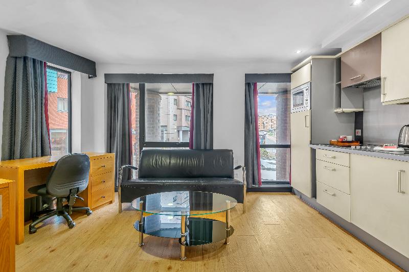 Roomzzz Leeds City West - Oda