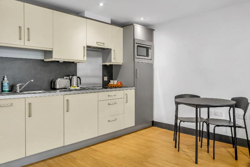 Roomzzz Leeds City West - Oda