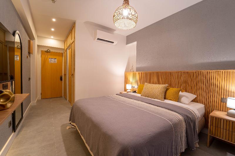Hotel Club-E - Oda