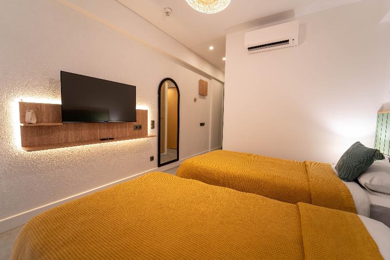 Hotel Club-E - Oda
