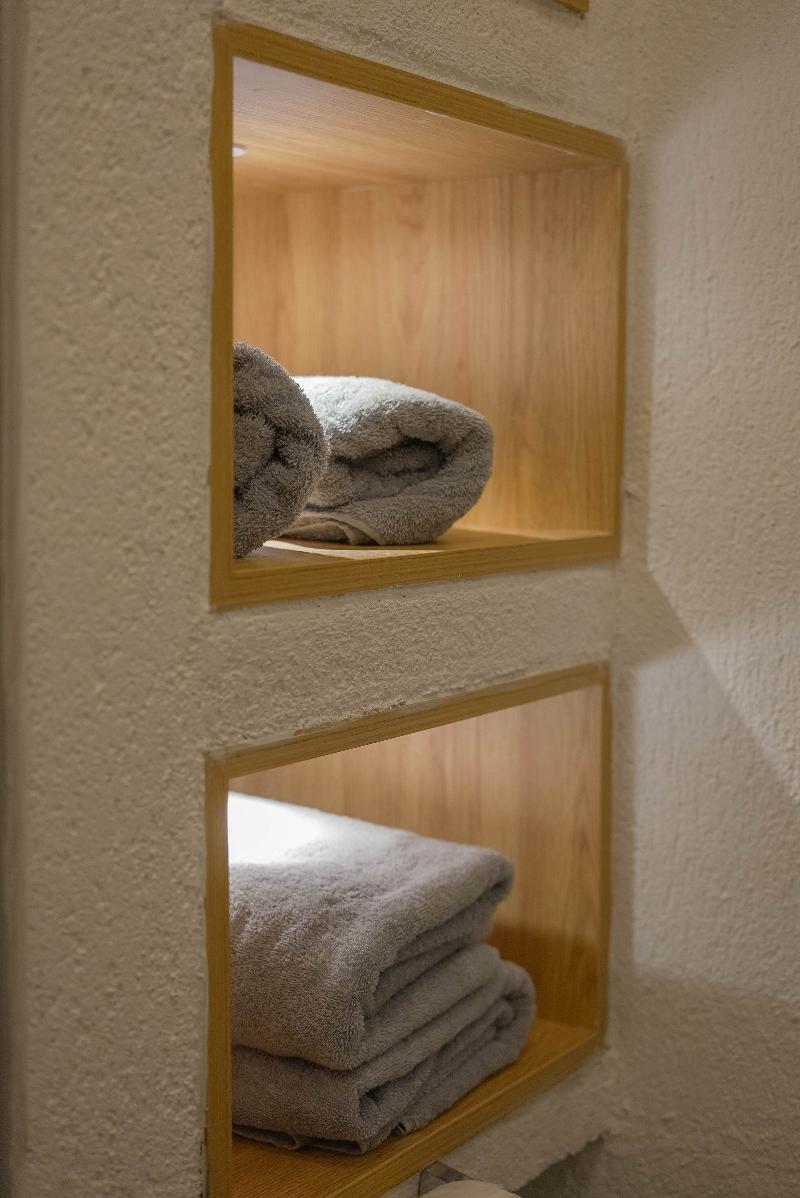 Hotel Club-E - Oda