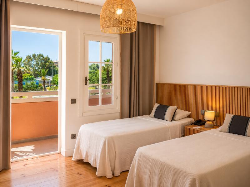 Hotel Club-E - Oda