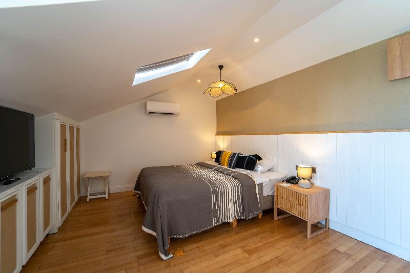 Hotel Club-E - Oda
