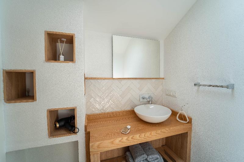 Hotel Club-E - Oda