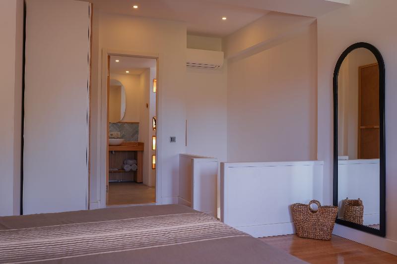 Hotel Club-E - Oda