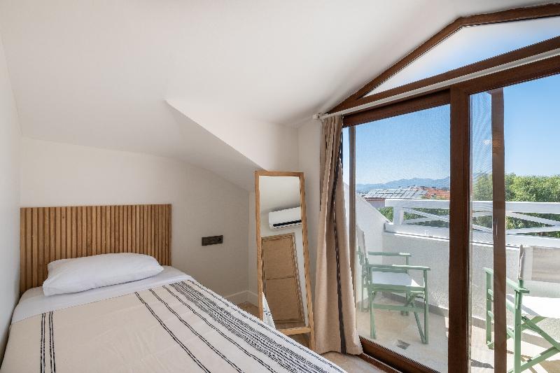 Hotel Club-E - Oda