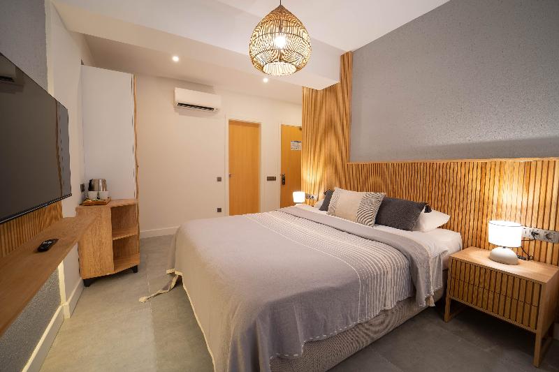 Hotel Club-E - Oda