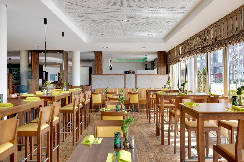 Holiday Inn Express Bremen Airport - Restoran