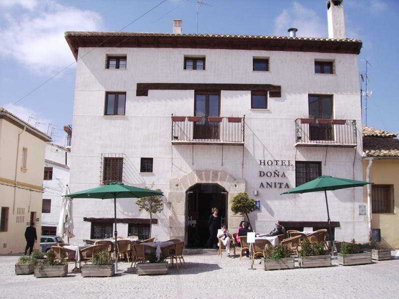 Doña Anita - Genel