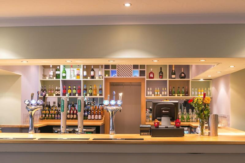 Celtic International Hotel Cardiff Airport - Bar