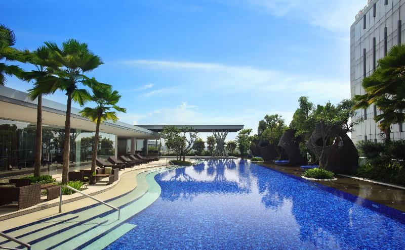 Hilton Bandung - Havuz