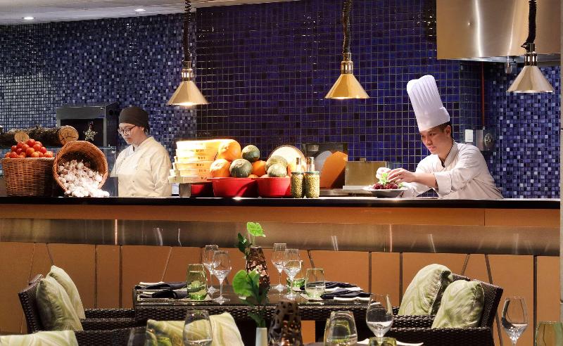 Hilton Bandung - Restoran