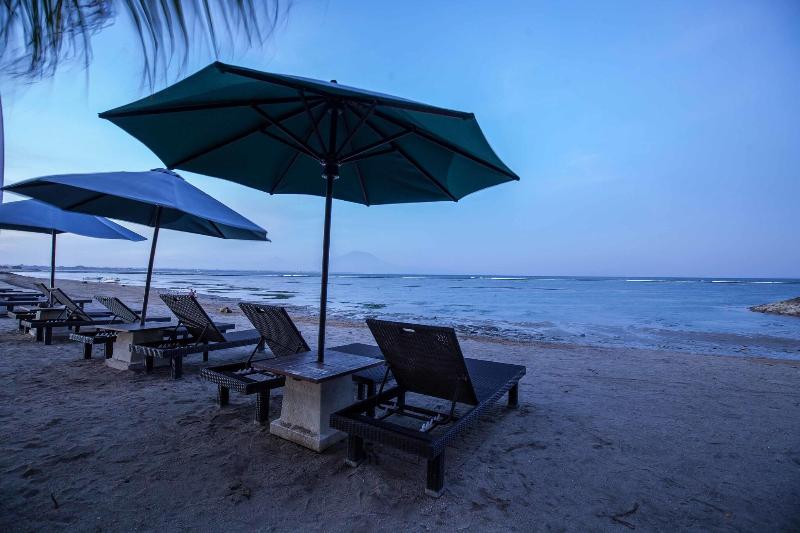 Vila Shanti Beach Hotel - Plaj