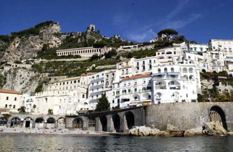 Marina Riviera - Genel