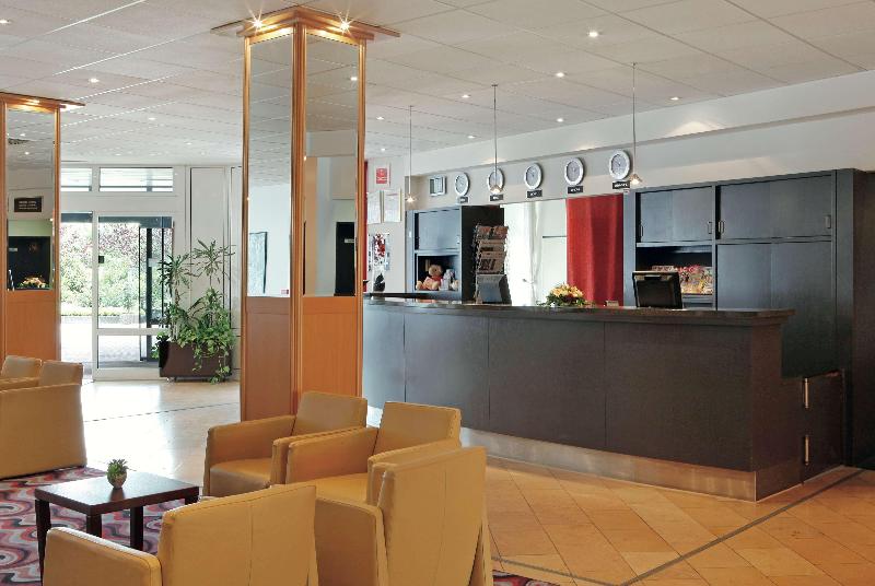 H+ Hotel Köln Brühl - Lobi