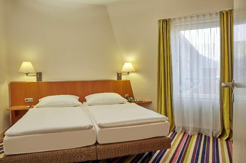 H+ Hotel Koeln Huerth - Oda
