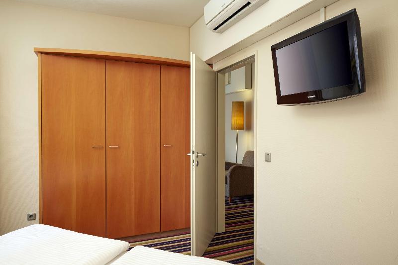 H+ Hotel Koeln Huerth - Oda