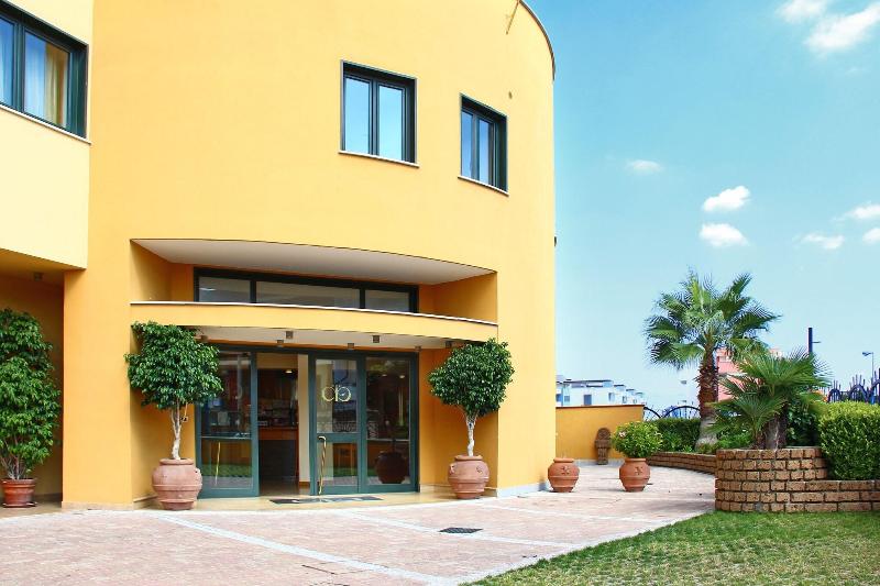 City Hotel Casoria - Genel