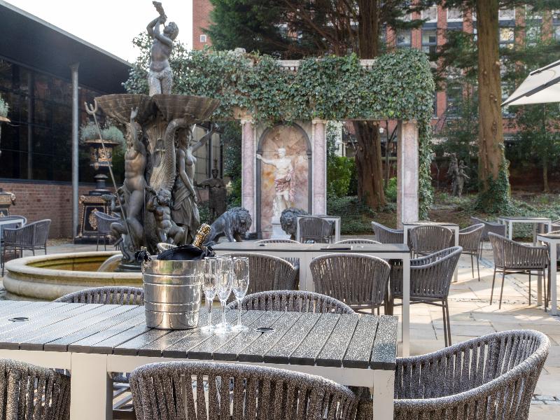 The Queen at Chester Hotel, BW Premier Collection - Teras
