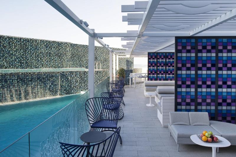 W Doha Hotel & Residences - Havuz