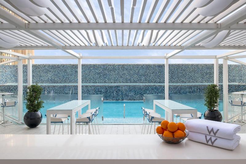 W Doha Hotel & Residences - Havuz