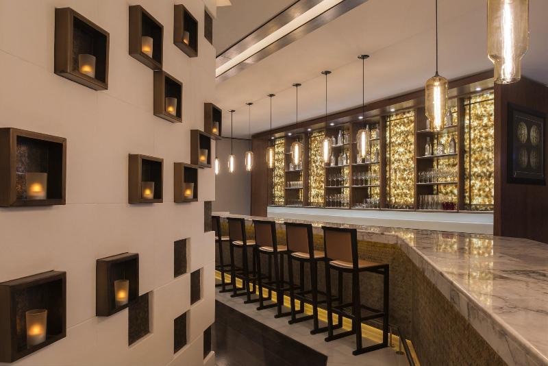 W Doha Hotel & Residences - Restoran