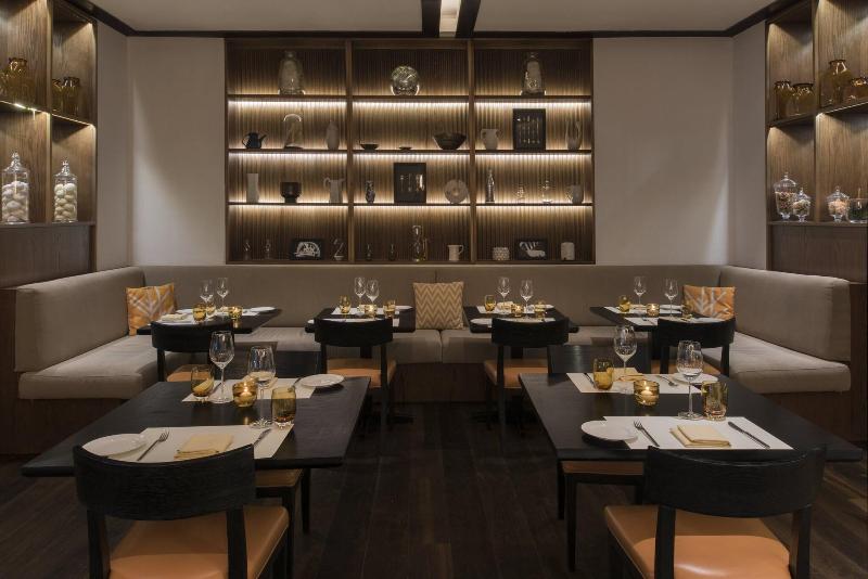 W Doha Hotel & Residences - Restoran