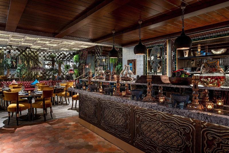 W Doha Hotel & Residences - Restoran