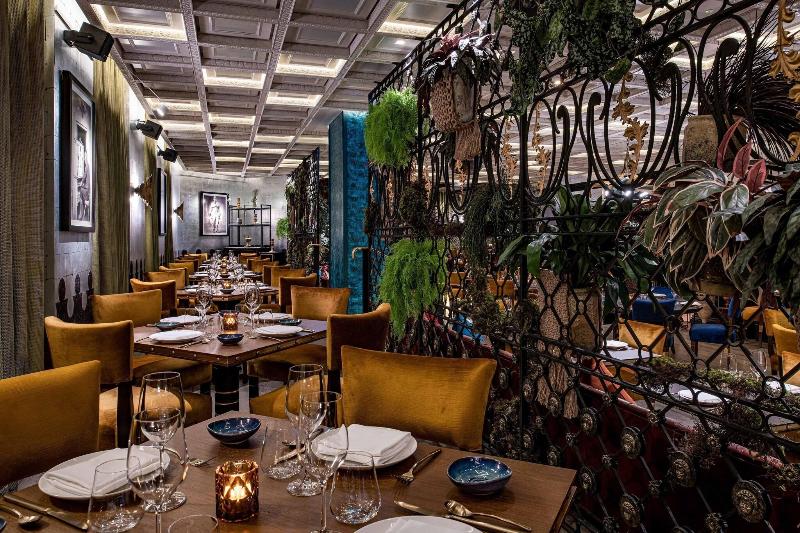 W Doha Hotel & Residences - Restoran